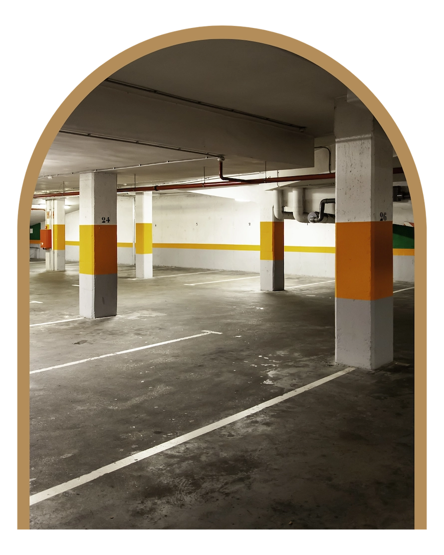 Parkeringsgaraget på Kom Hotel